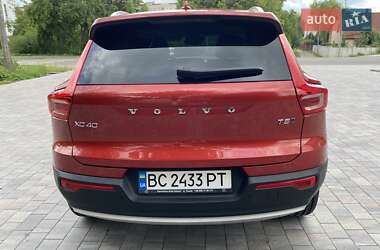 Внедорожник / Кроссовер Volvo XC40 2018 в 