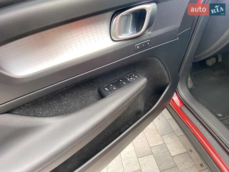 Внедорожник / Кроссовер Volvo XC40 2018 в Львове фото 21 Внедорожник / Кроссовер Volvo XC40 2018 в Львове