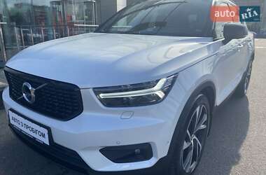 Внедорожник / Кроссовер Volvo XC40 2019 в Киеве