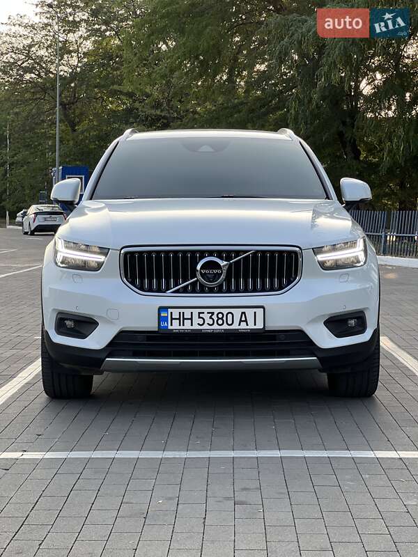 Volvo XC40 2021
