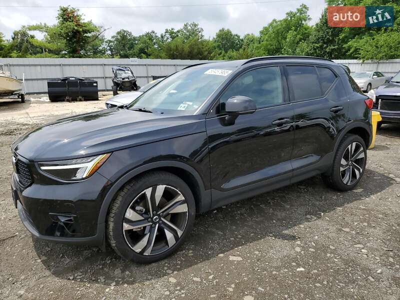 Volvo XC40 2023
