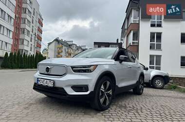 Внедорожник / Кроссовер Volvo XC40 2021 в 