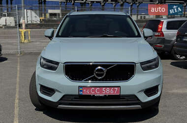 Внедорожник / Кроссовер Volvo XC40 2018 в 