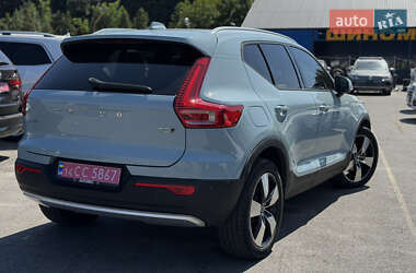 Внедорожник / Кроссовер Volvo XC40 2018 в 