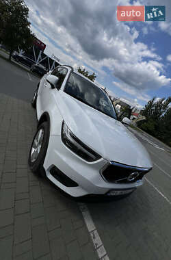 Внедорожник / Кроссовер Volvo XC40 2019 в Хмельницком