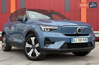 Внедорожник / Кроссовер Volvo XC40 2022 в 