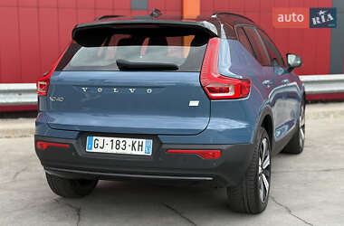Внедорожник / Кроссовер Volvo XC40 2022 в 