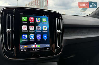 Внедорожник / Кроссовер Volvo XC40 2022 в 