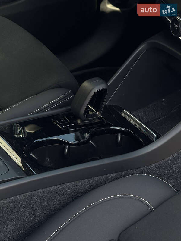 Внедорожник / Кроссовер Volvo XC40 2022 в Черновцах