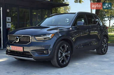 Позашляховик / Кросовер Volvo XC40 2020 в Івано-Франківську