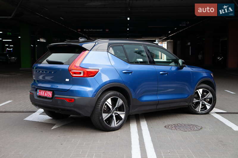 Внедорожник / Кроссовер Volvo XC40 2021 в Киеве