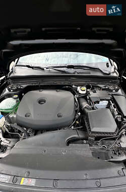 Внедорожник / Кроссовер Volvo XC40 2021 в 