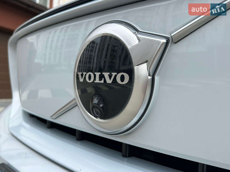 Внедорожник / Кроссовер Volvo XC40 2021 в Ивано-Франковске
