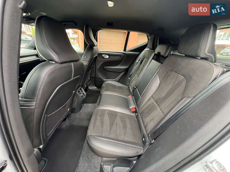 Внедорожник / Кроссовер Volvo XC40 2021 в Ивано-Франковске