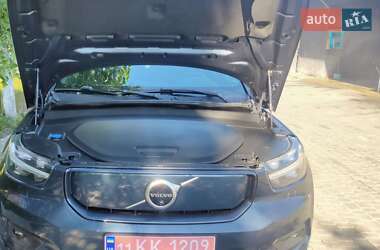 Позашляховик / Кросовер Volvo XC40 2021 в Мукачевому