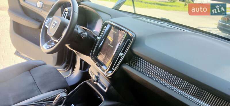 Позашляховик / Кросовер Volvo XC40 2021 в Мукачевому