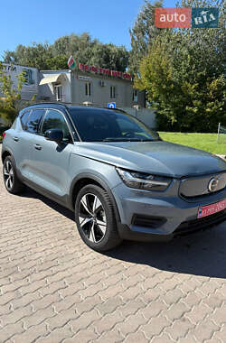 Внедорожник / Кроссовер Volvo XC40 2022 в Ровно