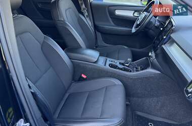 Внедорожник / Кроссовер Volvo XC40 2019 в 