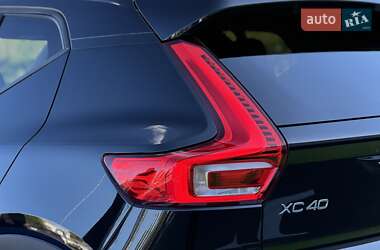 Внедорожник / Кроссовер Volvo XC40 2019 в 