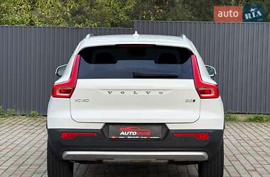 Внедорожник / Кроссовер Volvo XC40 2024 в 