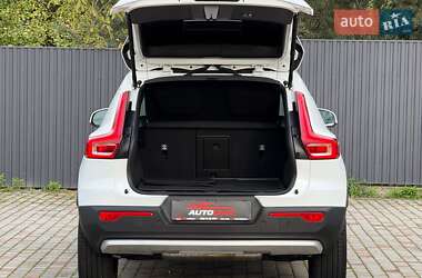 Внедорожник / Кроссовер Volvo XC40 2024 в 