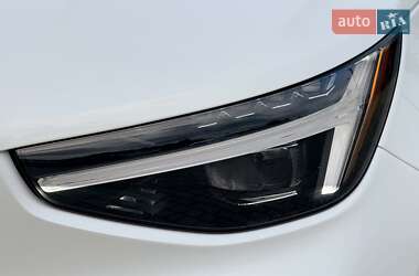 Внедорожник / Кроссовер Volvo XC40 2024 в 
