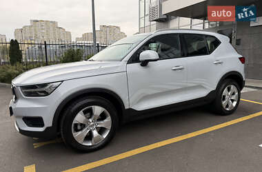 Внедорожник / Кроссовер Volvo XC40 2019 в Киеве