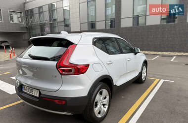 Внедорожник / Кроссовер Volvo XC40 2019 в 