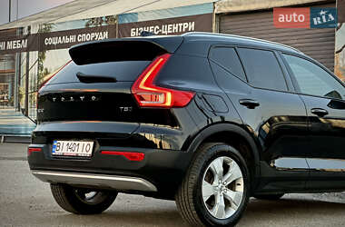 Внедорожник / Кроссовер Volvo XC40 2020 в 