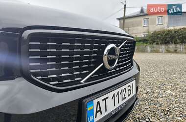 Позашляховик / Кросовер Volvo XC40 2018 в 