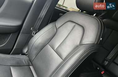 Позашляховик / Кросовер Volvo XC40 2018 в 