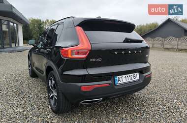 Позашляховик / Кросовер Volvo XC40 2018 в 