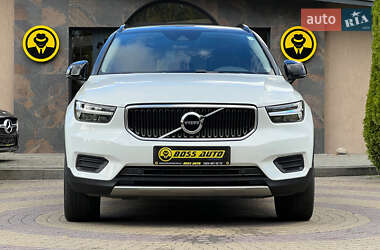 Позашляховик / Кросовер Volvo XC40 2022 в 