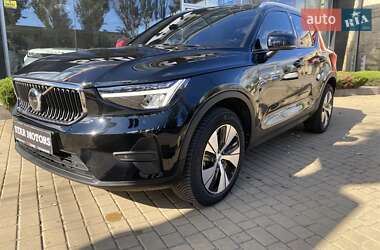 Внедорожник / Кроссовер Volvo XC40 2022 в 