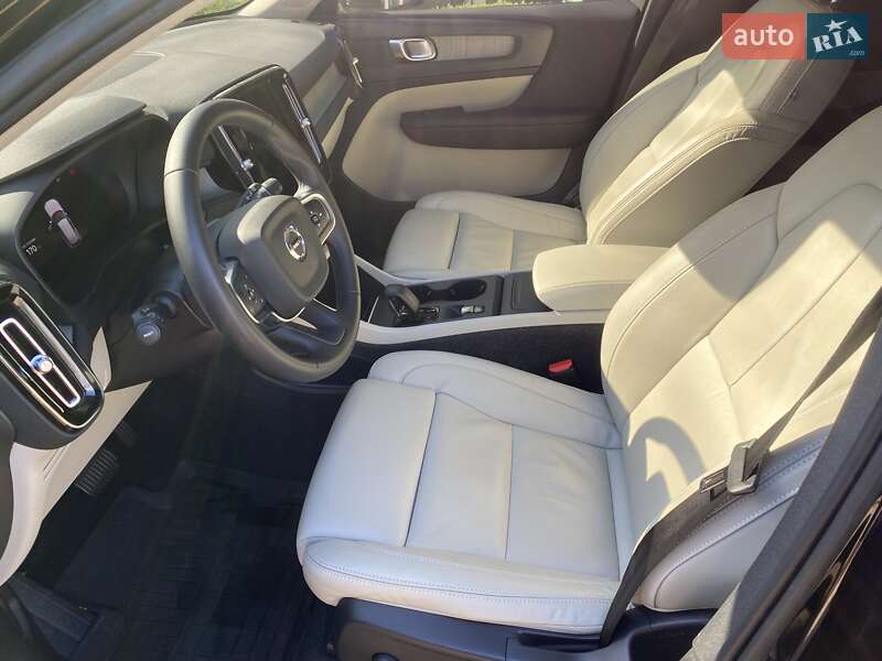 Внедорожник / Кроссовер Volvo XC40 2022 в Одессе