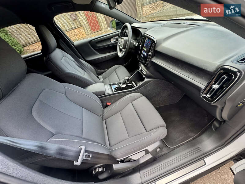 Позашляховик / Кросовер Volvo XC40 2024 в Рівному фото 18 Позашляховик / Кросовер Volvo XC40 2024 в Рівному