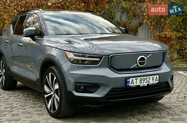 Внедорожник / Кроссовер Volvo XC40 2021 в 