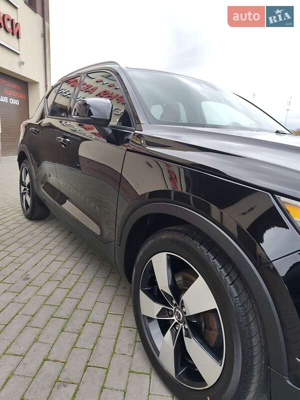 Внедорожник / Кроссовер Volvo XC40 2019 в Львове