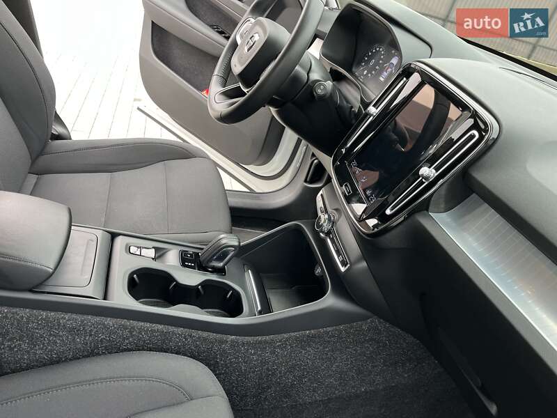 Позашляховик / Кросовер Volvo XC40 2021 в Києві