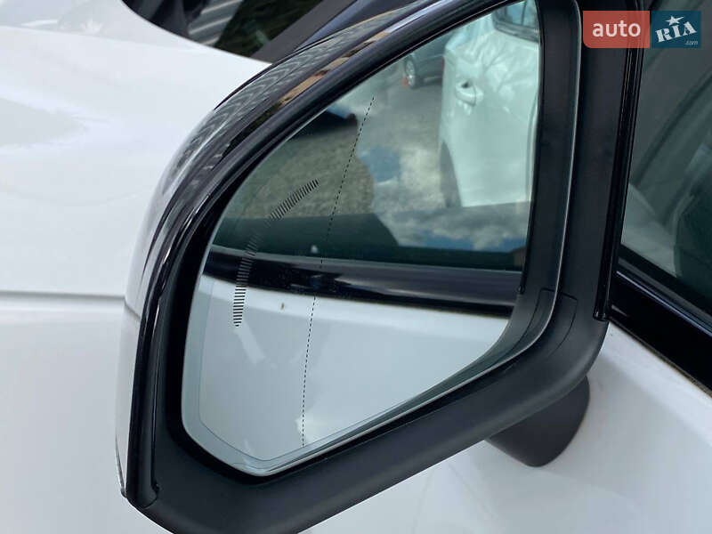 Внедорожник / Кроссовер Volvo XC40 2021 в Самборе