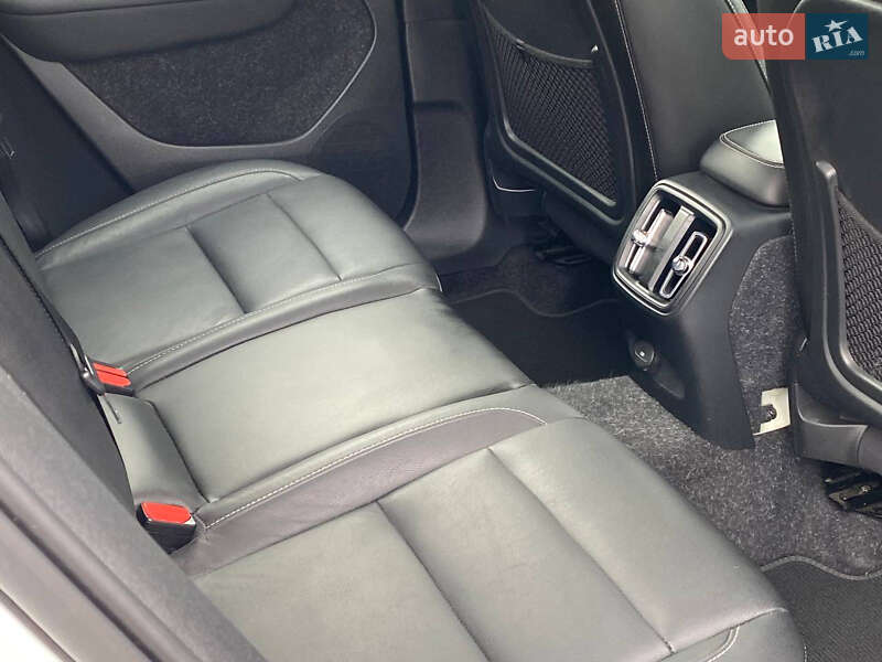 Внедорожник / Кроссовер Volvo XC40 2021 в Самборе