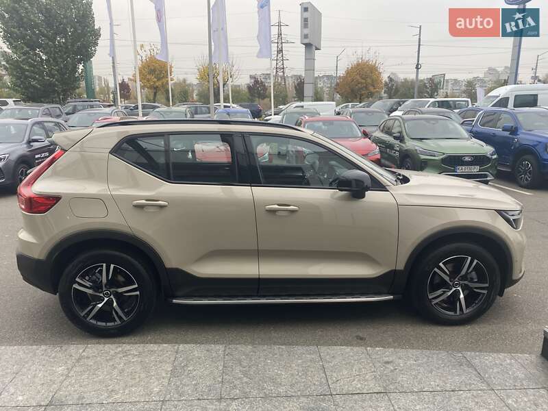 Позашляховик / Кросовер Volvo XC40 2024 в Києві фото 7 Позашляховик / Кросовер Volvo XC40 2024 в Києві
