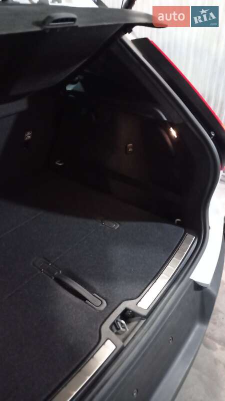 Внедорожник / Кроссовер Volvo XC40 2020 в Днепре фото 7 Внедорожник / Кроссовер Volvo XC40 2020 в Днепре