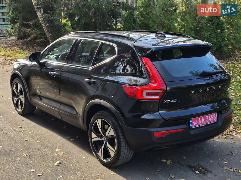 Позашляховик / Кросовер Volvo XC40 2021 в Львові