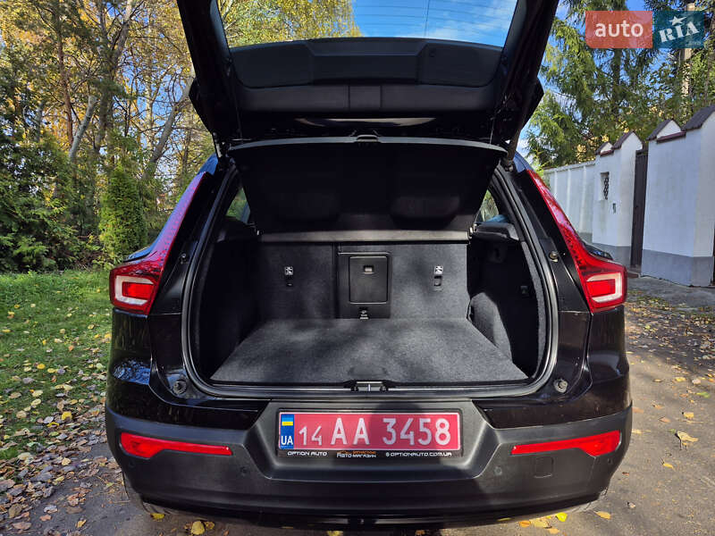 Позашляховик / Кросовер Volvo XC40 2021 в Львові