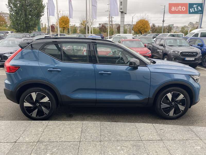 Внедорожник / Кроссовер Volvo XC40 2023 в Киеве фото 7 Внедорожник / Кроссовер Volvo XC40 2023 в Киеве
