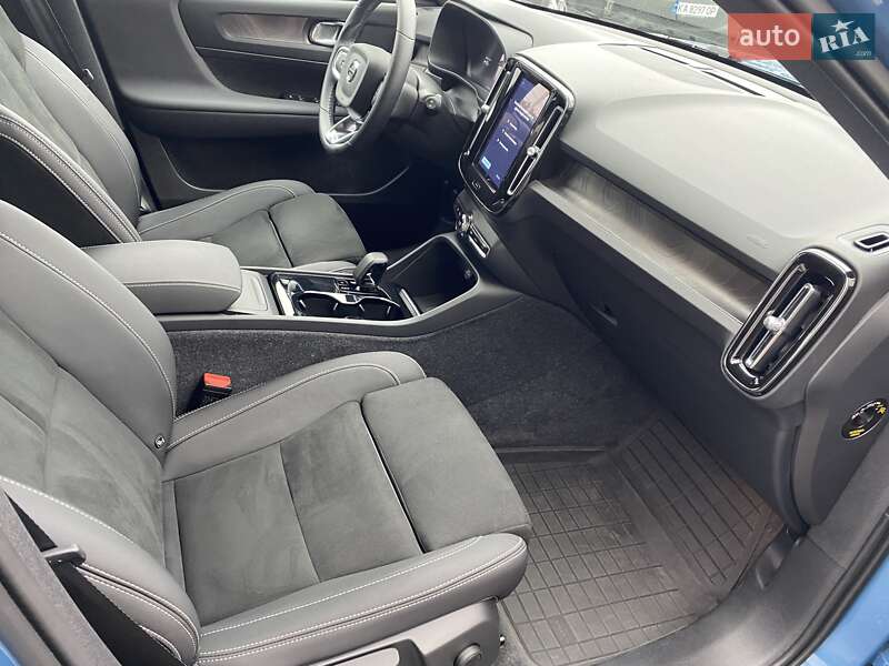Внедорожник / Кроссовер Volvo XC40 2023 в Киеве фото 19 Внедорожник / Кроссовер Volvo XC40 2023 в Киеве