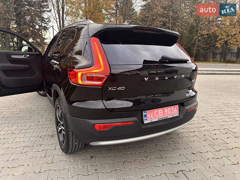 Внедорожник / Кроссовер Volvo XC40 2023 в Самборе