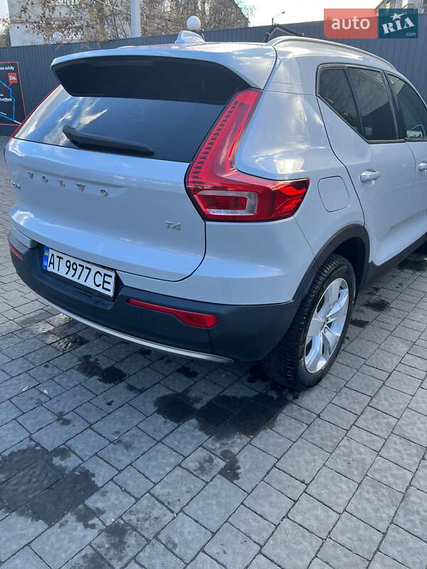 Внедорожник / Кроссовер Volvo XC40 2020 в Ивано-Франковске
