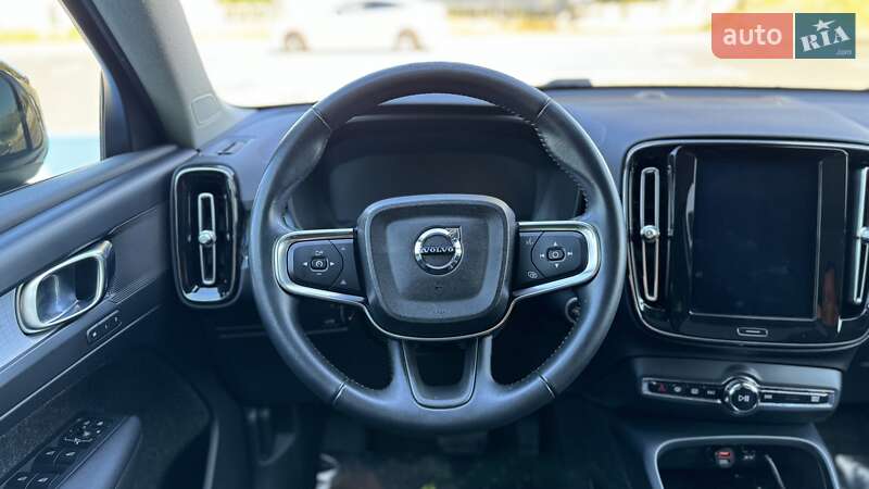 Позашляховик / Кросовер Volvo XC40 2019 в Києві